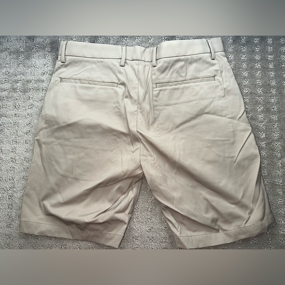 Theory Zaine 9” shorts - Picture 4 of 4